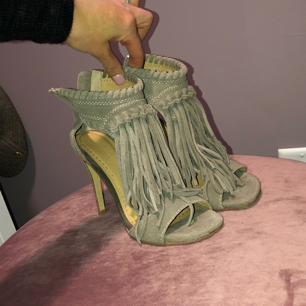 Chinese laundry fringe heels size 5.5